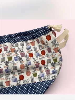 Quilted project bag with Floral Pot Print